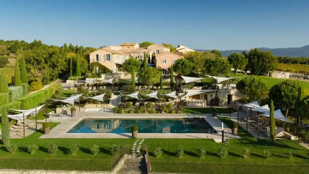 Maison de luxe avec jardin et piscine dans le sud de la france pour un event d'entreprise