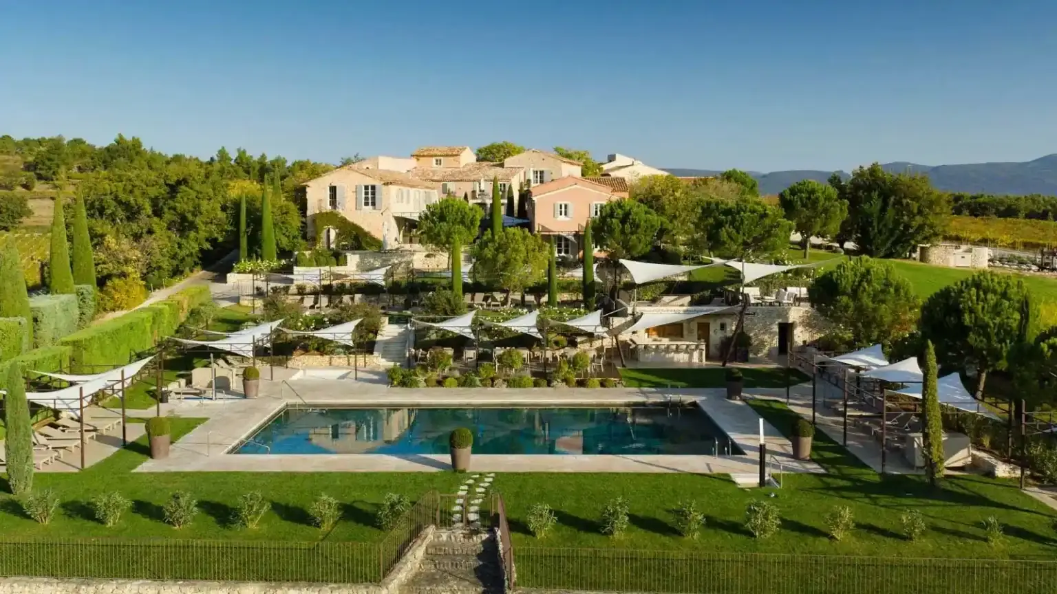 Maison de luxe avec jardin et piscine dans le sud de la france pour un event d'entreprise